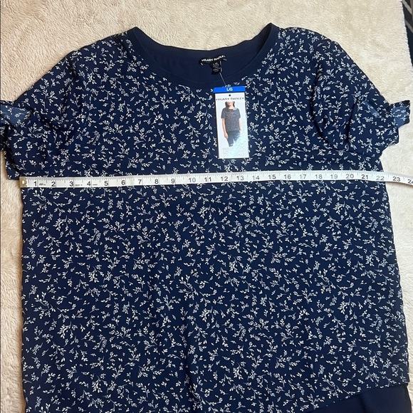 NWT Hilary Radley Navy Floral Flowy Layered Casual Top - Picture 4 of 7